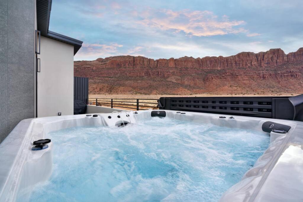 Vizcaya #5 - Moab'S Newest Luxury Rental With Private Hot Tub Bagian luar foto